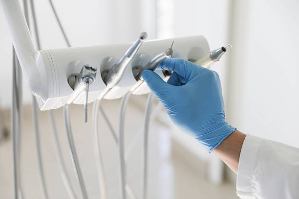 Professional Tooth Extraction technician working in Dixon, IL